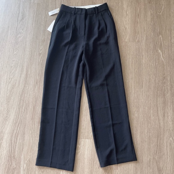 Aritzia Pants - Wilfred Pant